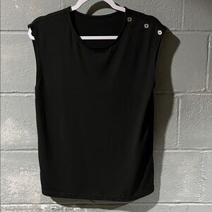 Chic Black Sleeveless Muscle Tee Blouse with Button Detail